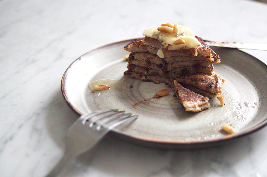 Healthy Banana Flaxseed Pancakes {vegan} Goldandthyme